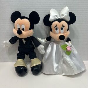 DISNEY PARKS Mickey and Minnie Mouse wedding plush stuffed animals bride groom